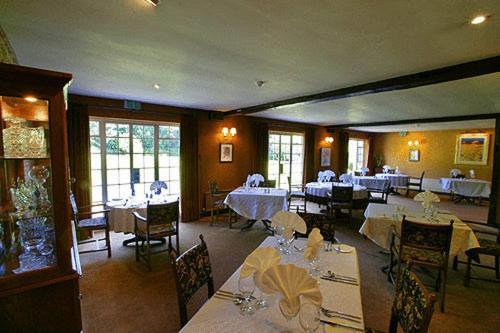 The Three Cocks Coaching Inn Glasbury Exterior foto